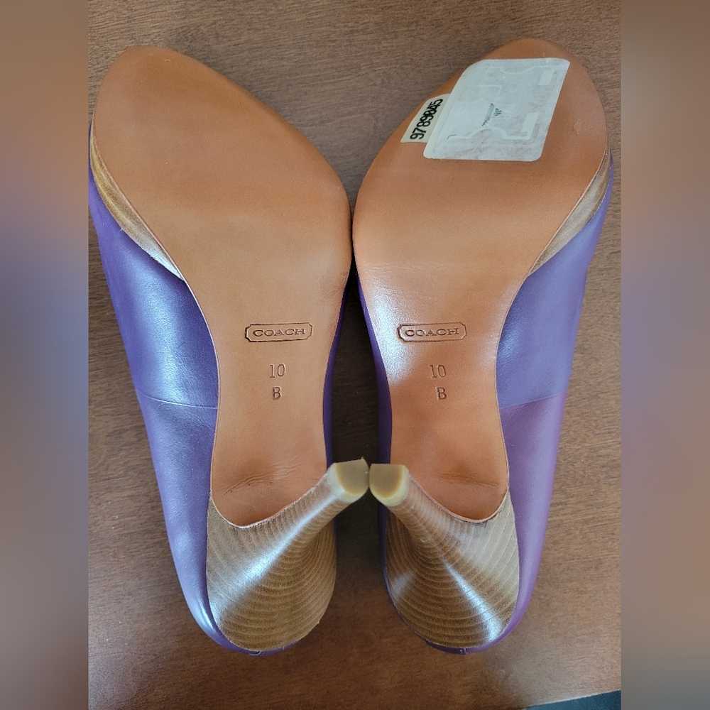Coach Women's Purple/Violet Leather High Heel Pumps-New And Never Worn - Picture 5 of 8
